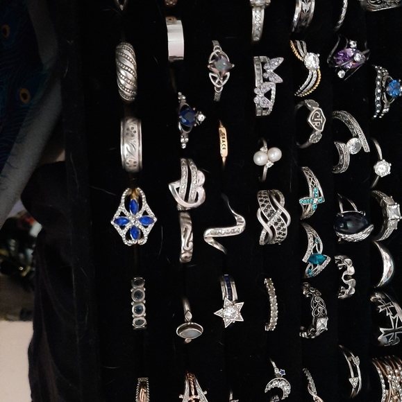 Ring variety - Picture 4 of 5